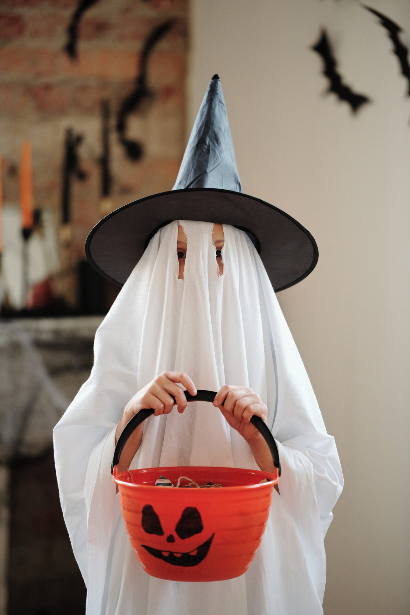 How to Have Fun & Stay Safe this Halloween